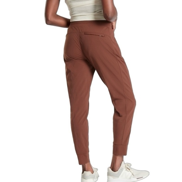 Athleta Trekkie North Outdoor Hiking Joggers in Rust Red size 2 - Picture 4 of 7